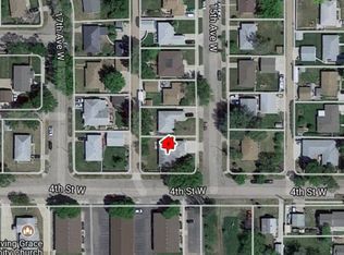 1026 10th St W, Williston, ND 58801