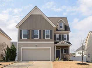 48 Red Coat Dr, Cameron, NC 28326