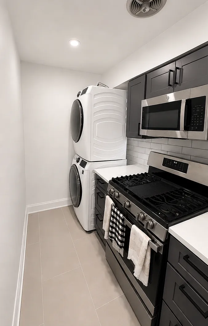 3 bed, 1100 sqft, $2,800 — Photo 3