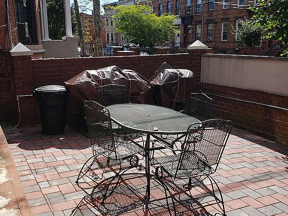 3rd image of 676 Belmont Ave