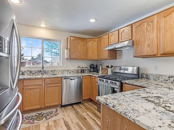 5th image of 2113 SW 35th Pl