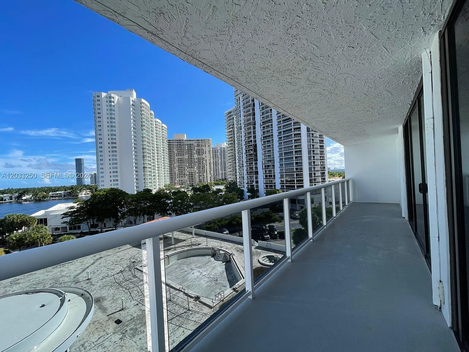 Waterview Condo — Photo 4