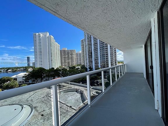 4th image of 20505 E Country Club Dr APT 734