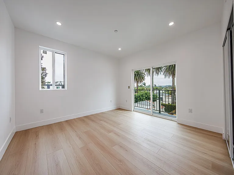 2026 Luxury 3, 4 & 5 Bed Townhomes — Photo 120