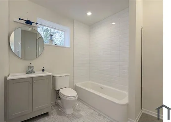 1215 W Wingohocking St #2 — Photo 6