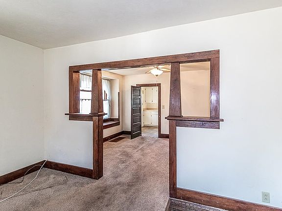 5th image of 412 W Millard St