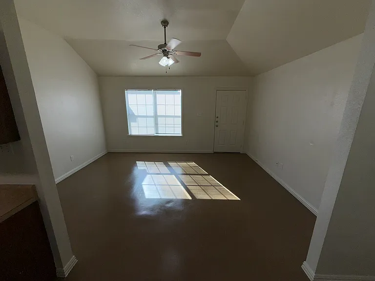1118 S Martin Luther King Blvd #D — Photo 5