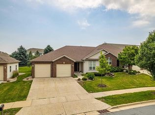 743 Cricket Ln, Middleton, WI 53562