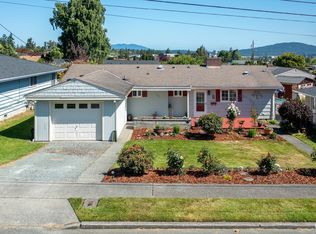 1308 28th St, Anacortes, WA 98221
