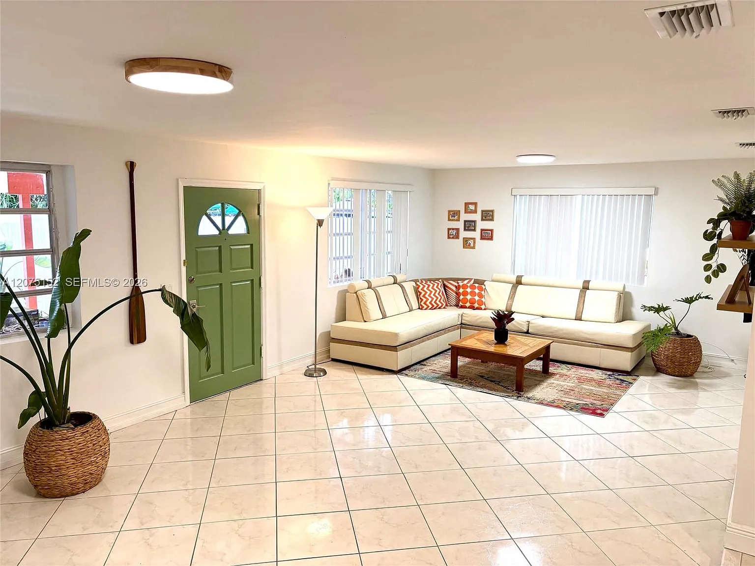 Oak Ranch Manor Corr Pl O — Photo 2