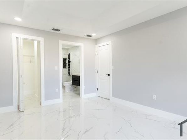 6950 NW 177th St #I105