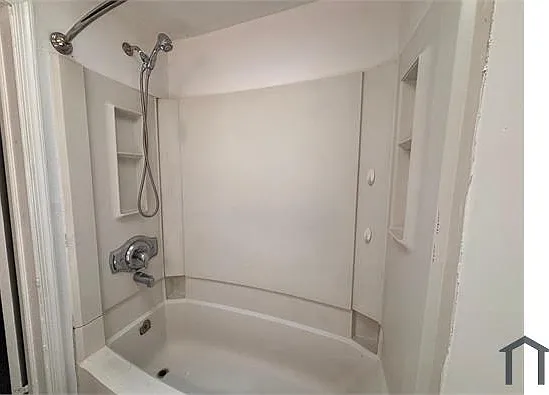 3 bed, $2,000 — Photo 4