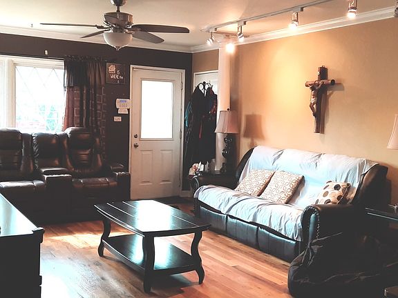 2nd image of 1001 Norfolk Ave
