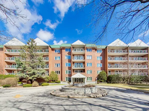 6980 W Touhy Ave APT 402, Niles, IL 60714