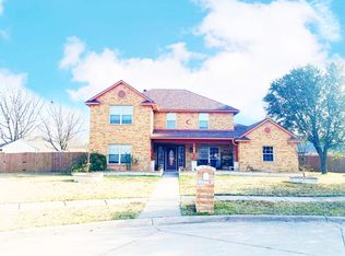 104 Dovehill Cir, Red Oak, TX 75154