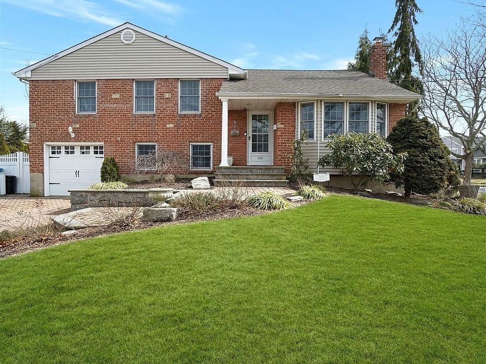 1st image of 102 Grover Ave W