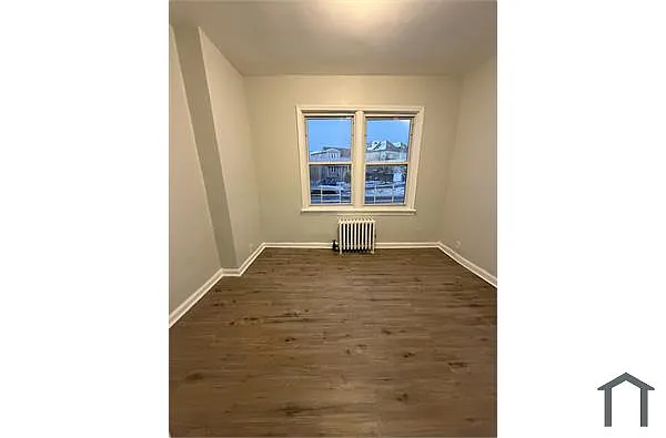 Building Photo - 4212 Surf Ave #4