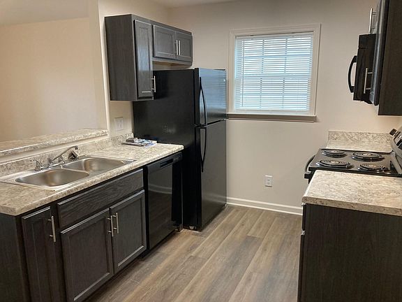 4th image of 112 E Chilhowie Ave APT 2