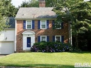 8 Orchard Farm Rd, Port Washington, NY 11050