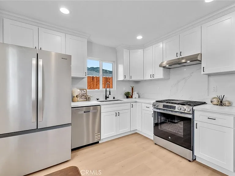 2305 Sesmas St — Photo 31