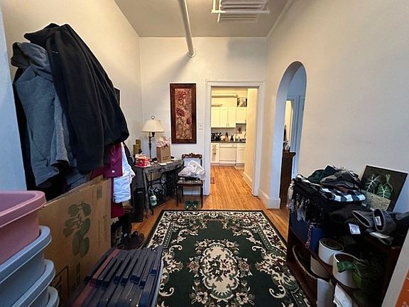 3rd image of 4437 N Winchester Ave