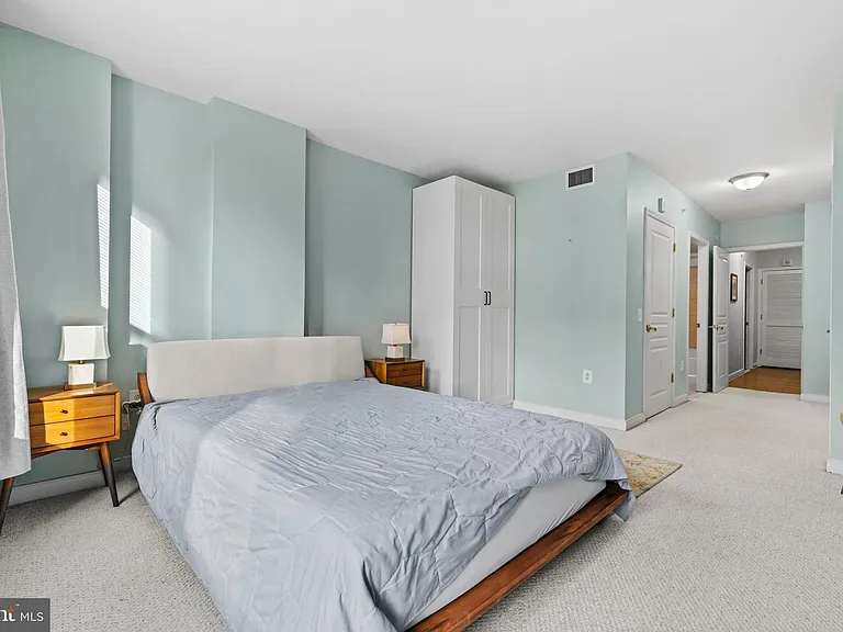 631 D St NW #845 — Photo 31
