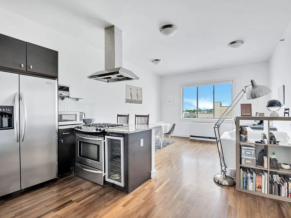 1st image of 1610 De Kalb Ave #5D