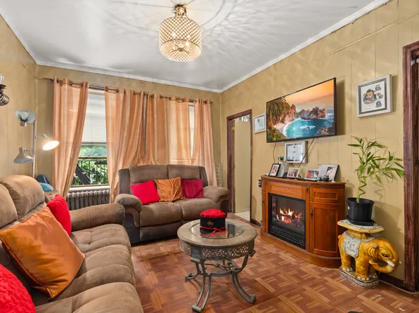 407 Keap Street image 1 of 5
