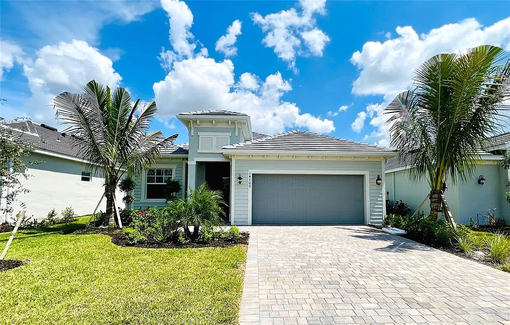 4 bed, 2.0 bath, 2251 sqft, $9,500 — Photo 1