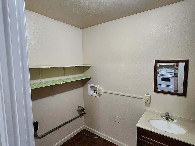 114 Beacon Hill Dr — Photo 9
