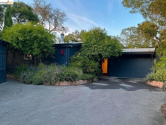 5th image of 1543 Ridge Rd