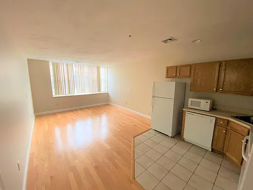 15 Pearl St Photo 1