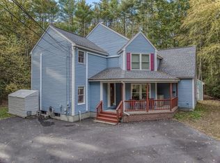 10 Blood St, Pepperell, MA 01463