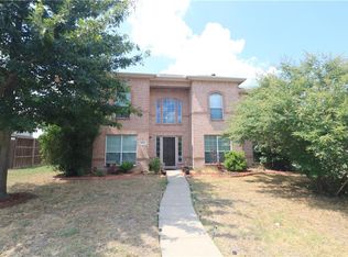 1313 Wolf Dr, Desoto, TX 75115