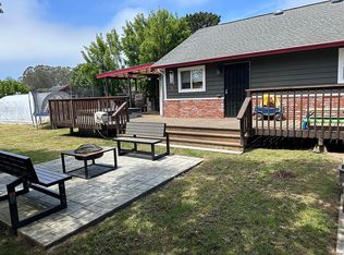 1120 Peeples Ln, McKinleyville, CA 95519