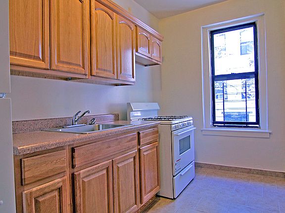 4th image of 1649 Nelson Ave APT 3D