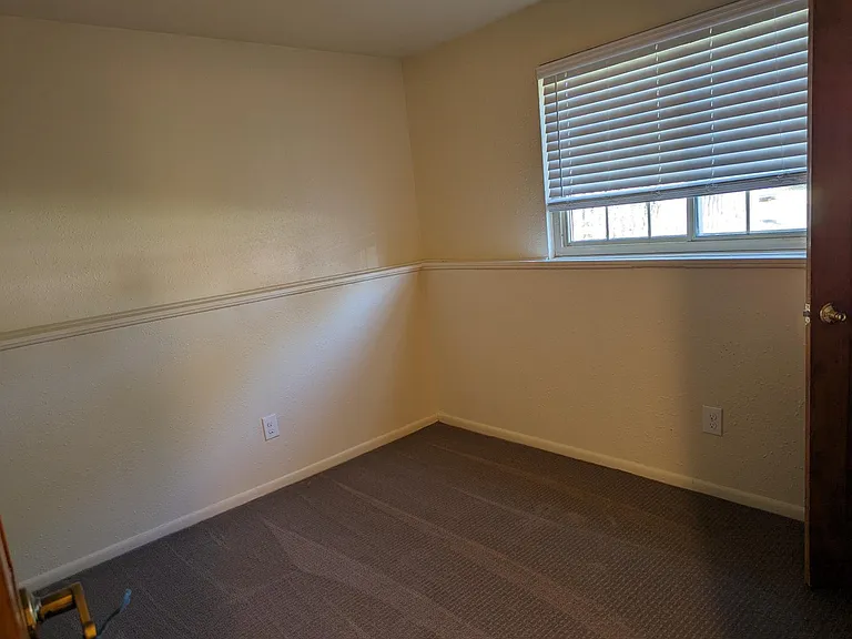 Bedroom 1
8 x 10