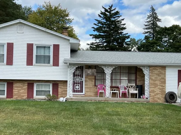 1500 Schafer Dr, Burton, MI 48509