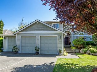 1030 Hemlock Ave SW, North Bend, WA 98045