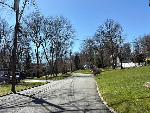 4th image of 800 Winding Way Riv