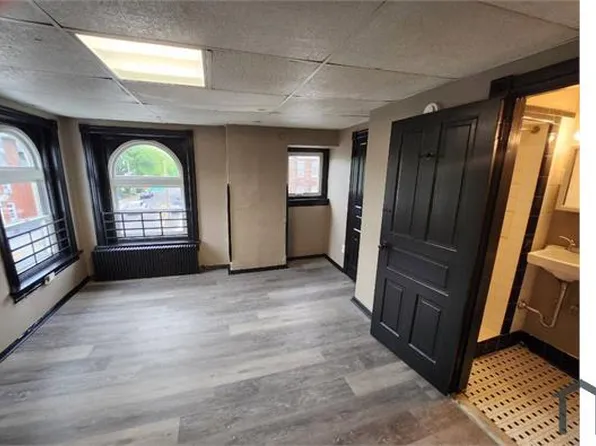 1304 W Walnut St, Allentown, PA 18102