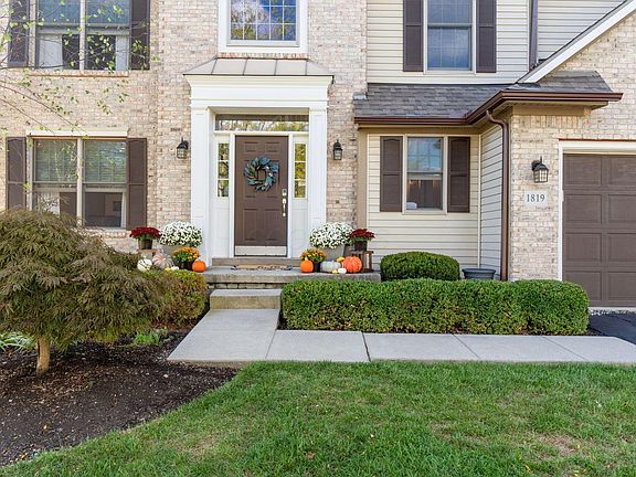 4th image of 1819 Creekview Dr