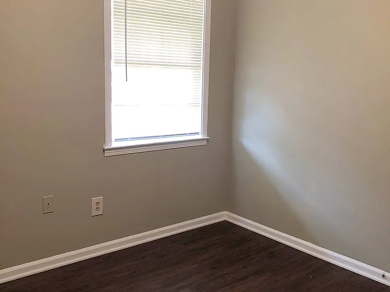 5091 Breckenwood Dr — Photo 14