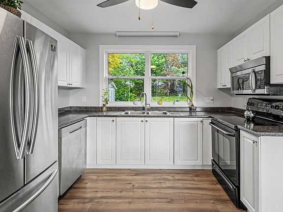 5th image of 26 Grove St