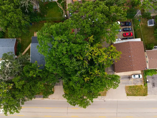 1110 N Fairfield Rd, Round Lake Beach, IL 60073