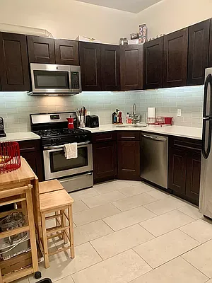 Rented by R New York | media 27