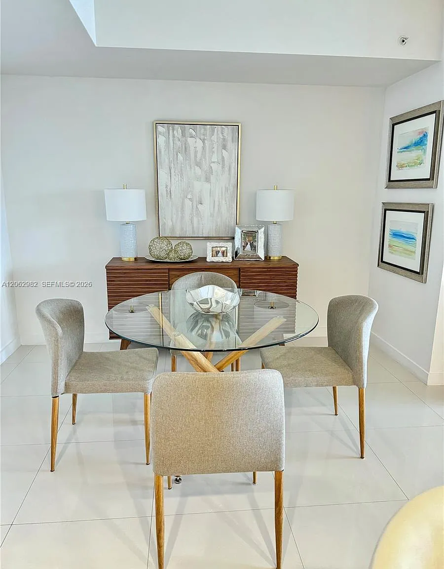Midtown At Doral Condo 3 — Photo 4