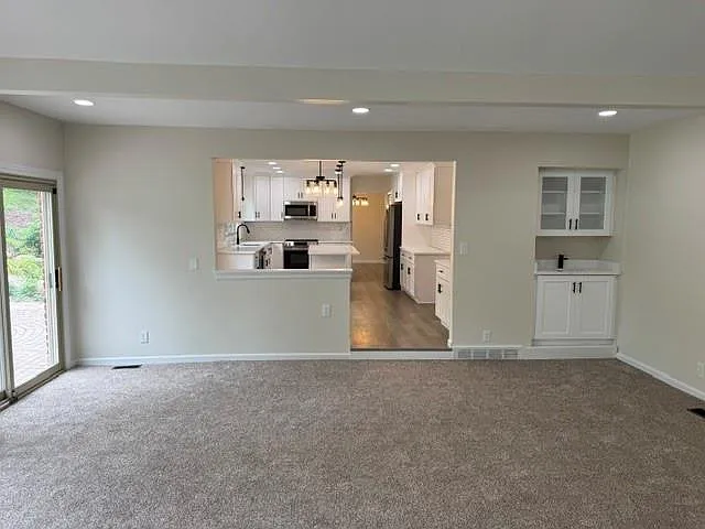 650 Deerfield Ct — Photo 8