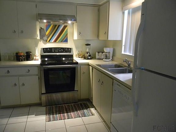 5th image of 22 Farmbrook Ln