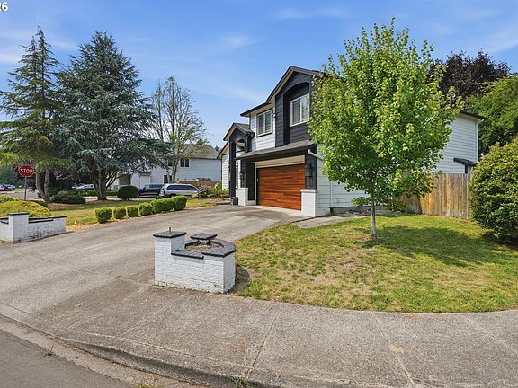 3rd image of 2308 SW 11th Cir
